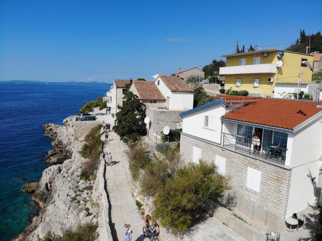 Apartment Svemir Primošten Exterior foto